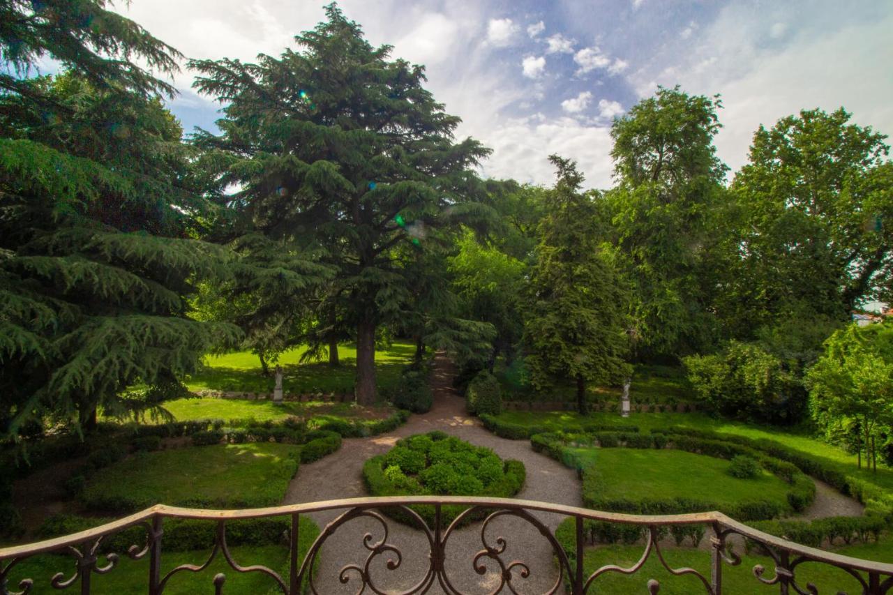 B & B Villa Dell'Usignolo Nerviano Bagian luar foto